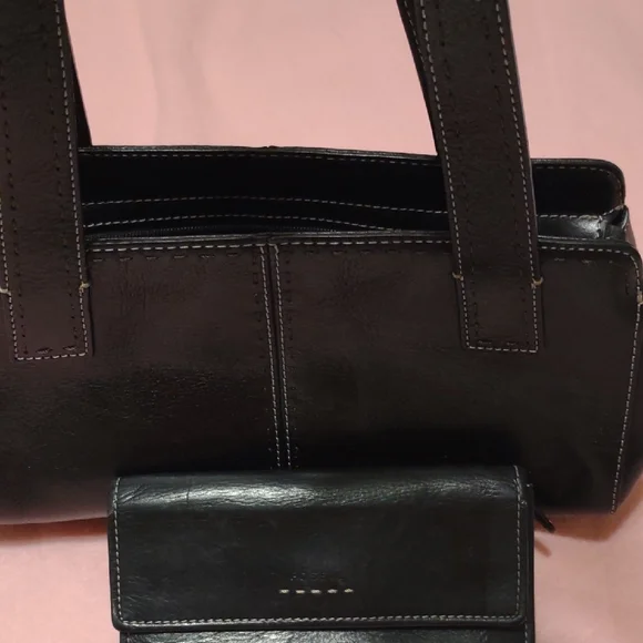 FOSSIL Black Leather Handbag and Wallet Set - Picture 6 of 14
